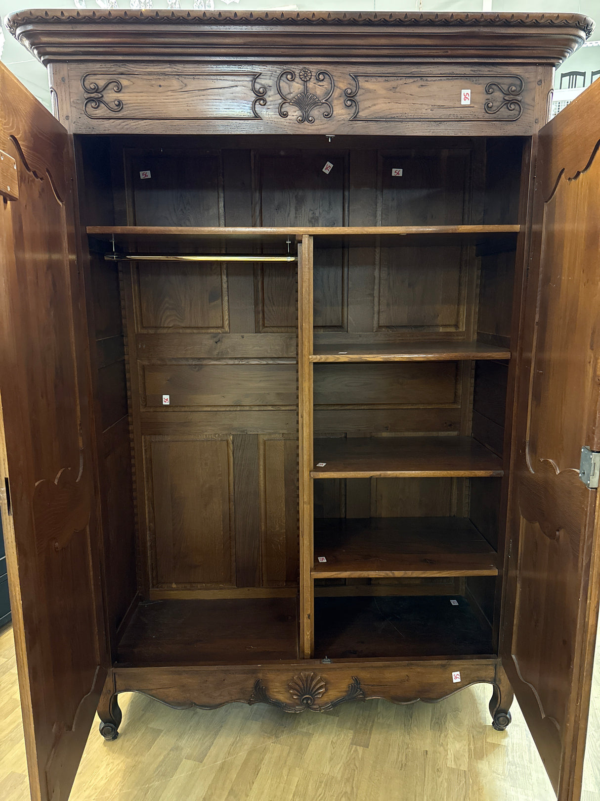 Huikea tammikaappi L.162cm, S.65cm, K.223cm