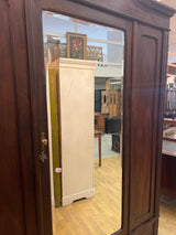 Jugend vaatekaappi L. 163cm, S. 59cm ja K. 226cm