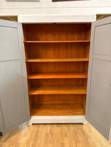 Helmenharmaa vaatekaappi L.120.5cm, S.54cm, K.199cm