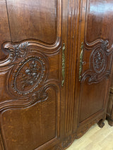 1800-luvun vaatekaappi. L. 160cm, S. 60cm ja K. 240cm