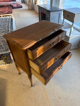 Rokokoo-lipasto L.73cm, S.38.5cm, K.79.5cm