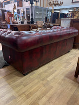 Chesterfield sohva L. 220cm, S. 93cm ja K. 77cm