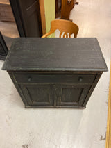 Talonpoikais lipasto L. 92,5cm, S. 48cm ja K. 96cm