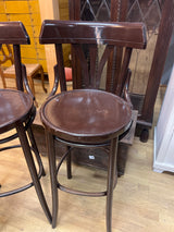 Thonet baarijakkarat 4kpl K. 111cm, istumakorkeus 80cm, halk 41cm