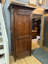 Kapea tammi vaatekaappi L. 98cm, S. 58cm ja K. 208,5cm