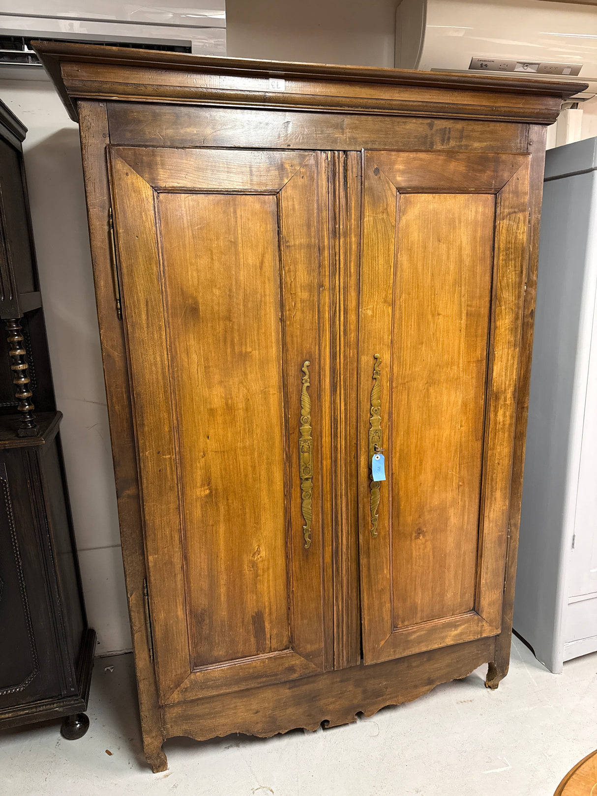 19th century oak cabinet W. 139cm, D.64.5cm, H.196cm