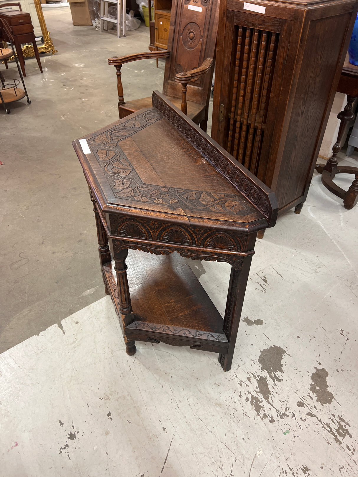 Upea tammilipasto L. 89cm, S. 39cm ja K. 82,5cm