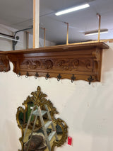 Seinänaulakko L. 125cm, S. 23cm ja K. 32cm.