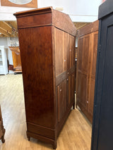 Upea peilikaappi L.147.5cm, S.59cm, K.231cm