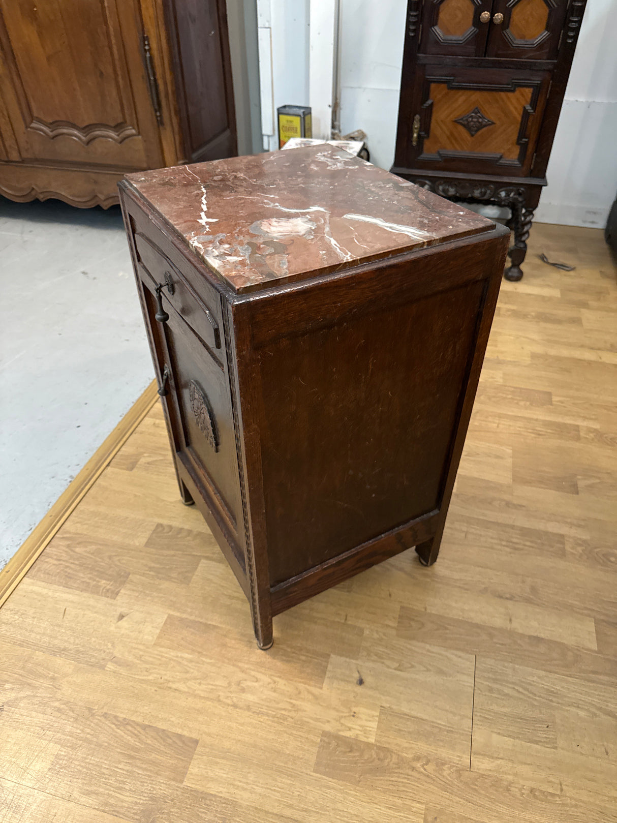 Jugend yöpöytä/pikkukaappi L.43cm,S.39.5cm,K.71cm