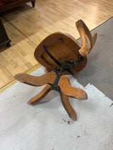 Tammituoli nahka istuinosalla