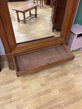 Yksiovinen tammi vaatekaappi L. 136cm, S. 57cm ja K. 220,5cm