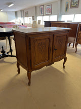 Rokokoo lipasto L. 89cm, S. 45cm ja K. 78,5cm