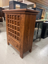 Massiivi tamminen ”pankkiiri kaappi” L. 111,5cm, S. 51cm ja K. 133cm