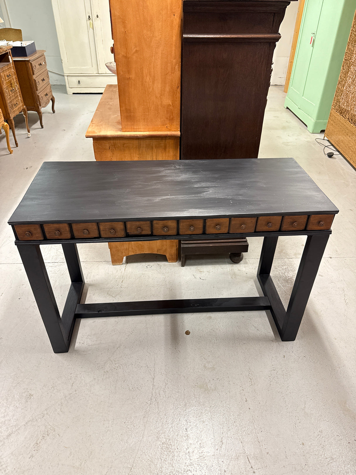 Upea lokerikko-kirjoituspöytä L.115.5cm, S.49cm, K.75cm