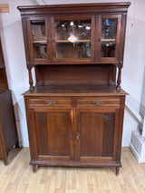 Jugend astiakaappi L. 119cm, S. 53,5cm ja K. 201cm