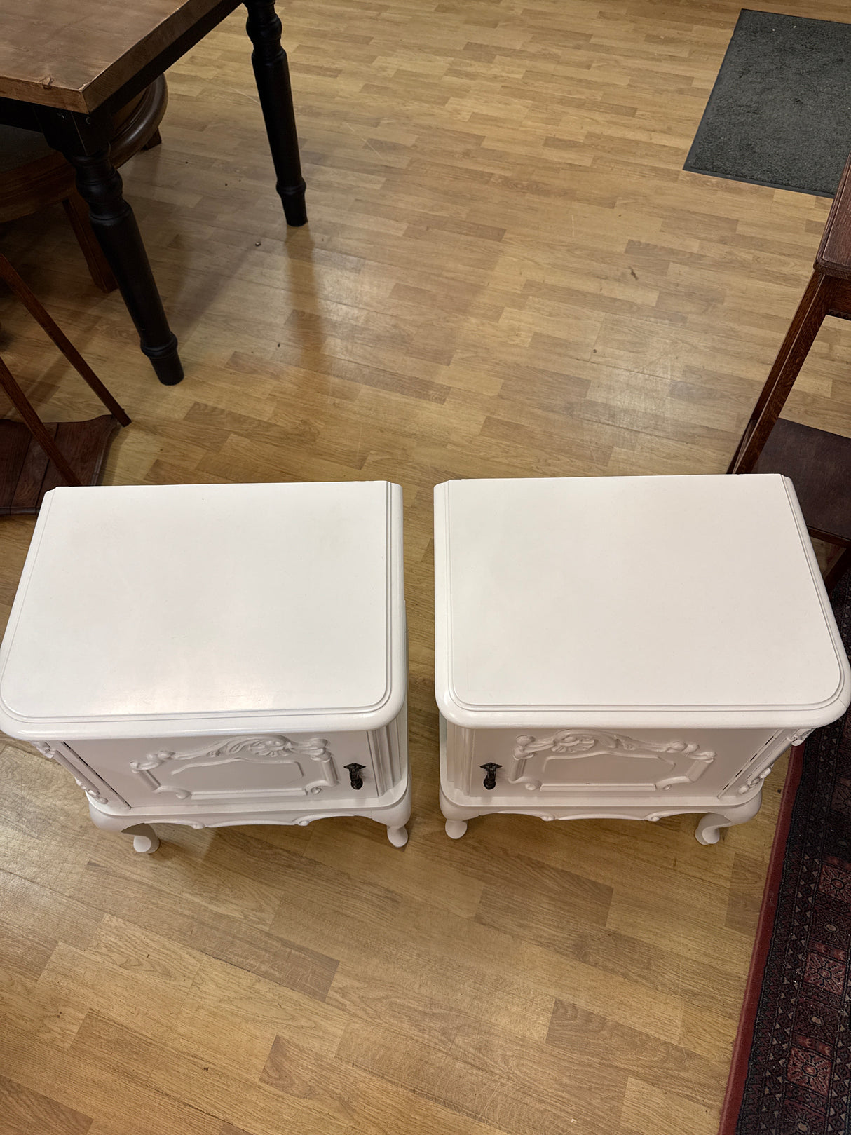 Rococo bedside tables W.48.5cm, D.35.5cm, H.59.5cm