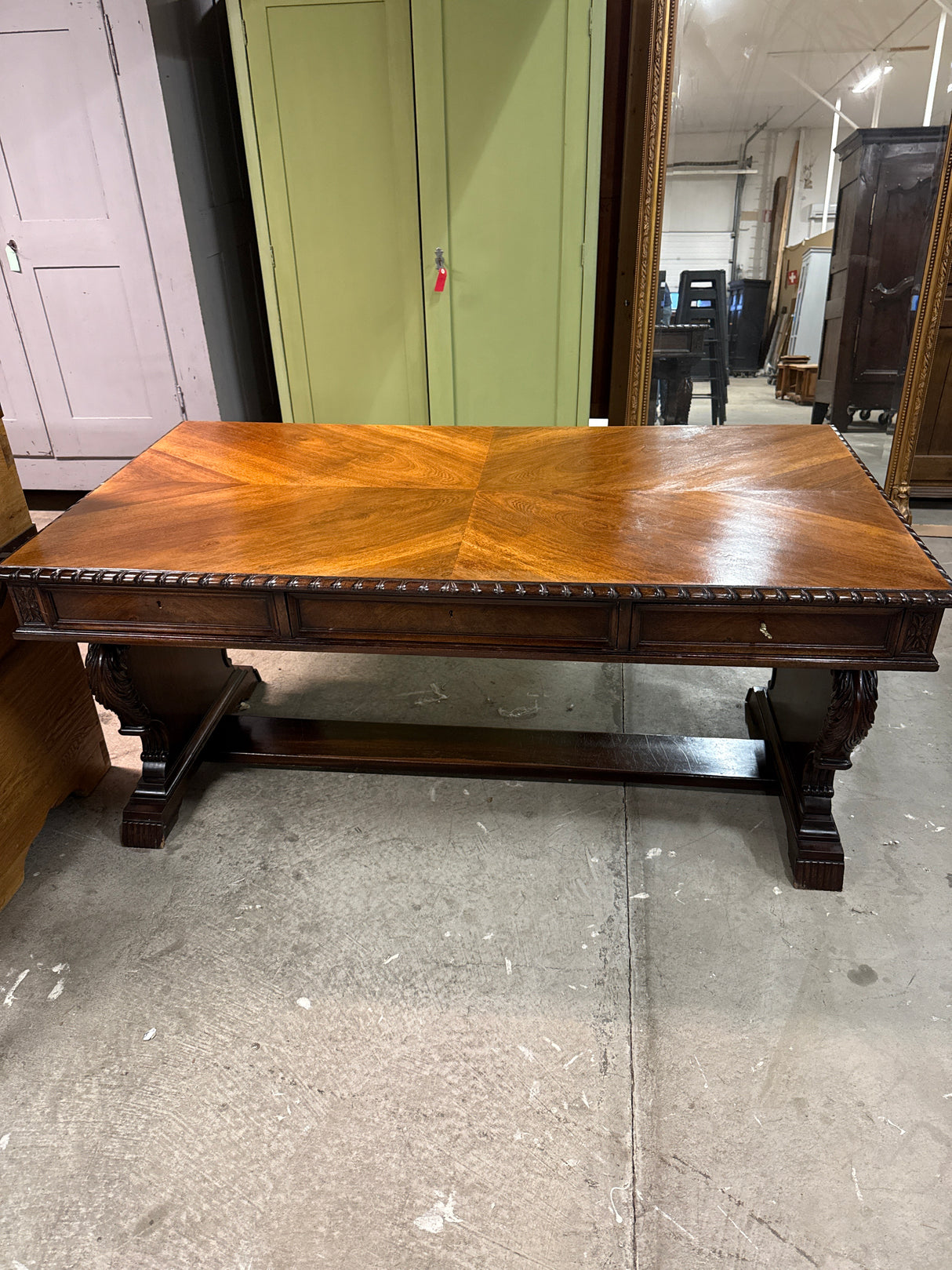 Upea kirjoituspöytä L.165cm, S.90cm, K.75cm