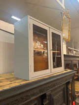 Seinäkaappi L. 70cm, S. 25cm ja K. 60,5cm