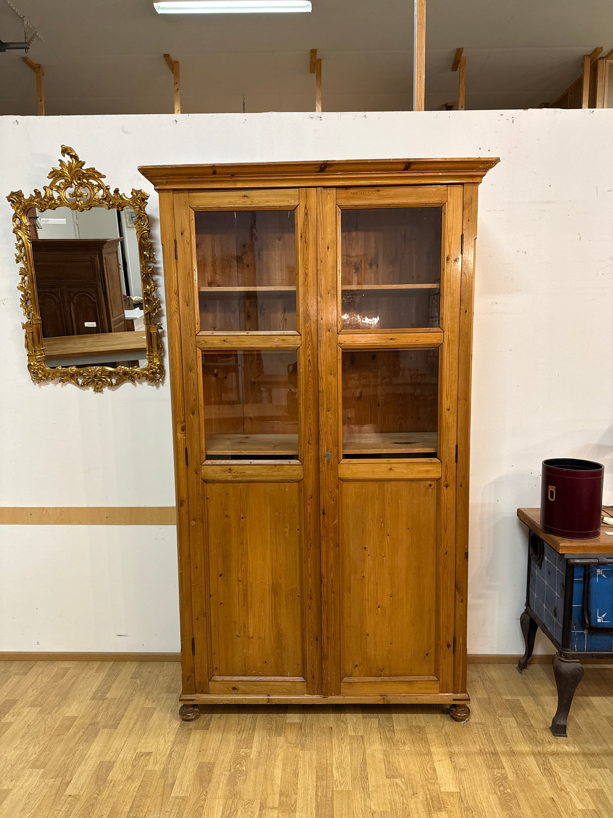 Huikea talonpoikaisvitriini L.132cm, S.51.5cm, K.225cm