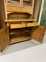 Talonpoikais astiakaappi L. 113cm, S. 50cm ja K. 215cm