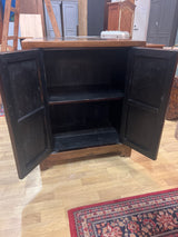 Upea kiinalainen pikkukaappi L. 71cm, S. 43cm ja K. 86cm