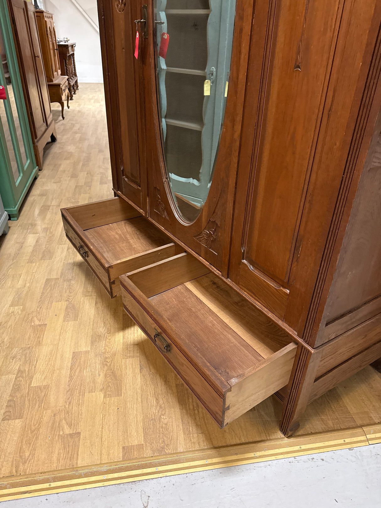 Jugend vaatekaappi L.140cm, S.56cm, K.212cm