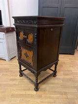 Gramofoni kaappi L. 54cm, S. 58cm ja K. 104,5cm