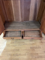 Kaunis tamminen peiliovi vaatekaappi L. 147,5vm, S. 55cm ja K. 240cm