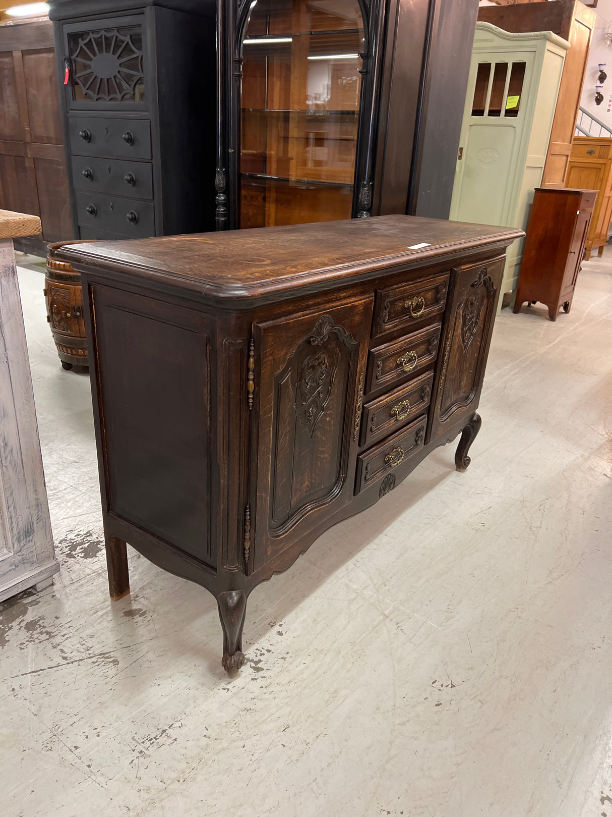 Rokokoo senkki L. 140cm, S. 46,5cm ja K. 88cm