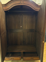 Upea peilikaappi L.147.5cm, S.59cm, K.231cm