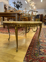 Messinki runkoinen marmoripöytä 😍 Halk. 75cm ja K. 45cm