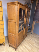 Kaunis tammivitriini L.134cm, S.42cm, K.184.5cm