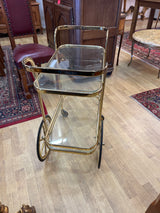 Messinkinen tarjoiluvaunu L. 75,5cm, S. 38,5cm ja K. 81,5cm