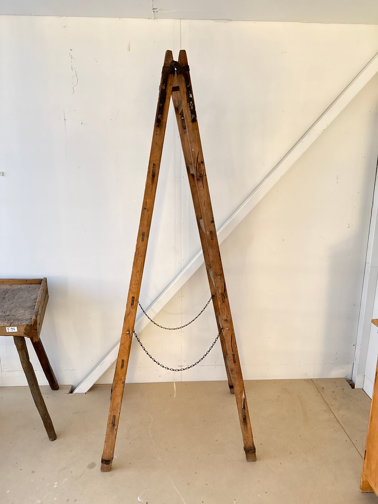 Tikapuut 1900-luvun alusta K.191cm,L.57cm, avattuna leveys 110cm