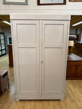 Helmenharmaa vaatekaappi L.120.5cm, S.54cm, K.199cm