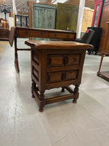 Tammi lipasto L. 53cm, S. 32,5cm ja K. 58,5cm