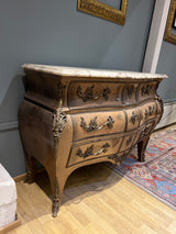 Italialialainen mahalipasto/senkki L. 117cm, S.51,5cm ja K. 90,5cm