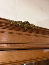 Yksiovinen tammi vaatekaappi L. 136cm, S. 57cm ja K. 220,5cm