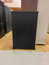 Hieno talonpoikaiskaappi L. 83cm, S. 24,5cm ja K. 130cm