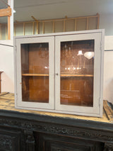 Seinäkaappi L. 70cm, S. 25cm ja K. 60,5cm