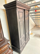 Musta vaatekaappi L. 118cm, S.53cm, K.185cm