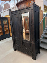 Upea patina musta vaatekaappi L. 128cm, S. 52,5cm ja K. 210cm