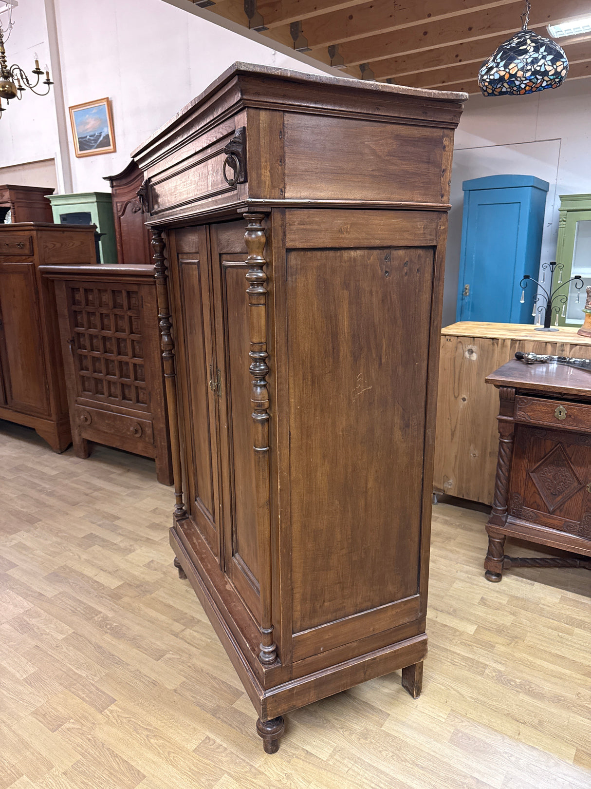 Huikea liinavaatekaappi L.115.5cm, S.60cm, K.177.5cm