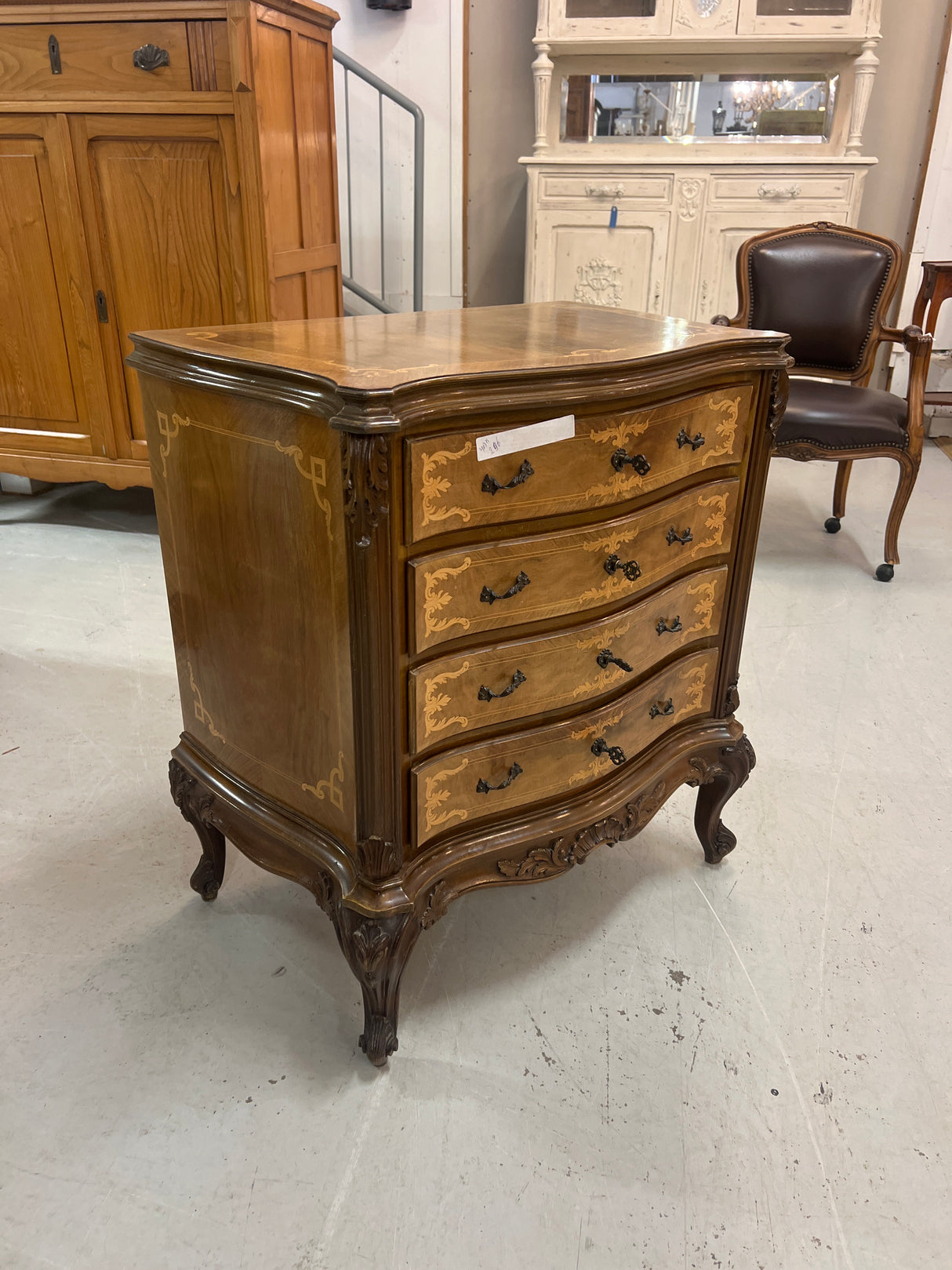 Super lipasto italiasta L. 69,5cm, S. 45,5cm ja K. 78cm