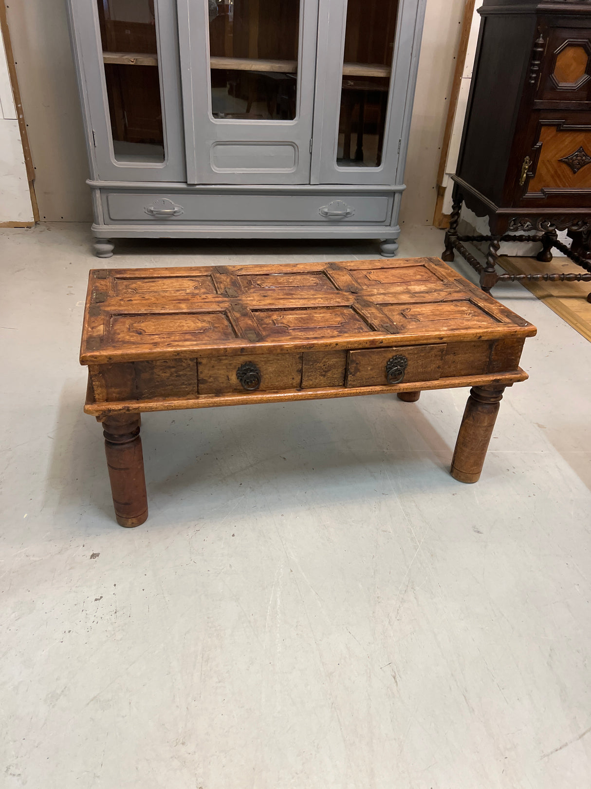 Sohvapöytä L. 85cm, S. 45cm ja K. 40cm