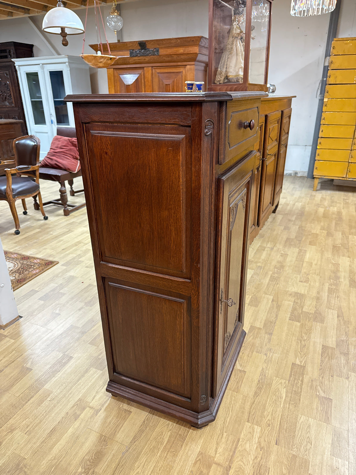 Levysoitinkaappi L.65cm, S.50cm, K.125cm