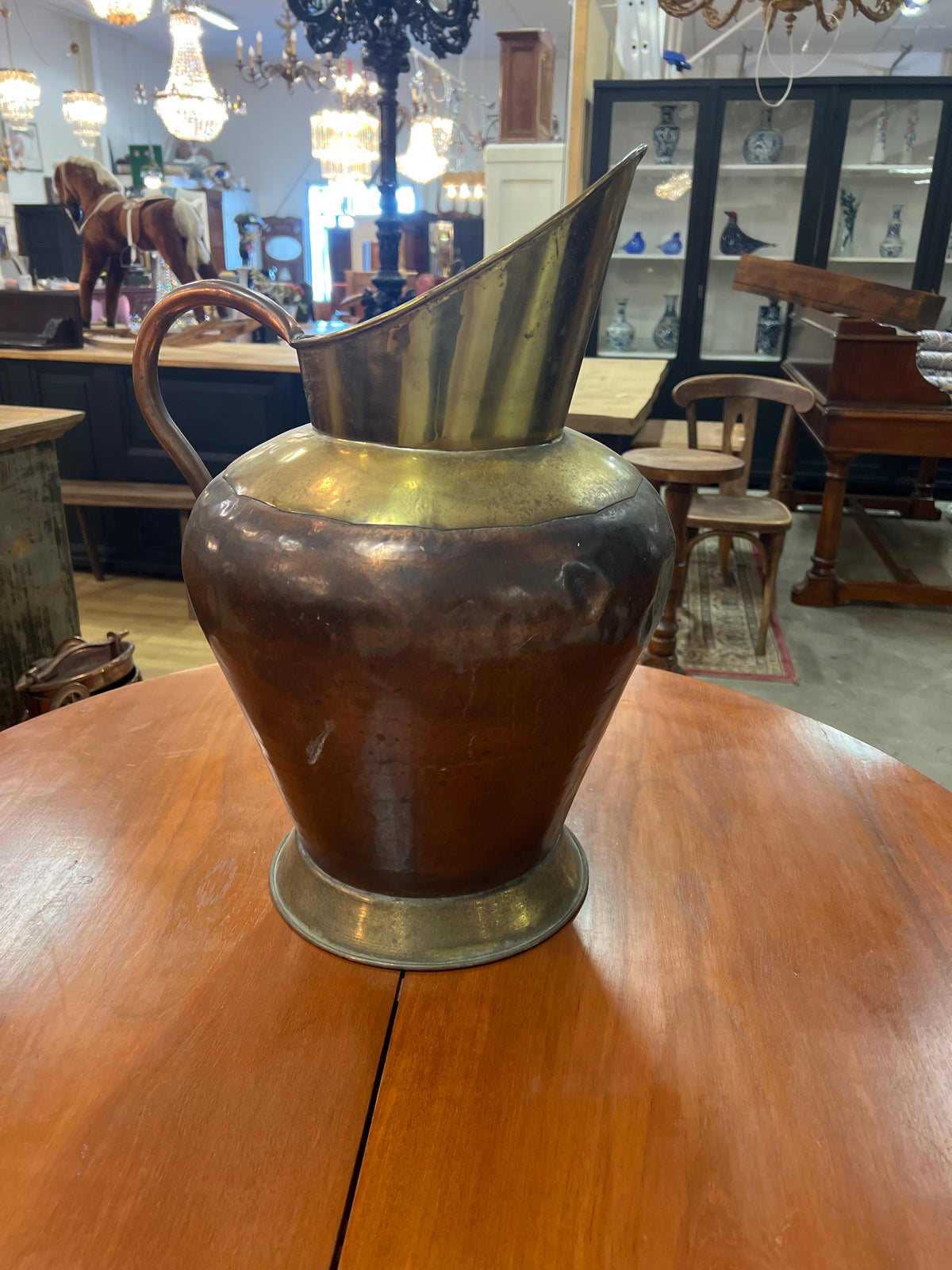 XL kokoinen Messinki kannu. Halk. N.37cm ja K. 53cm