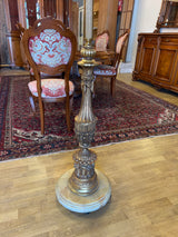 Pronssia, messinkiä ja marmoria oleva  pystynaulakko K. 185cm