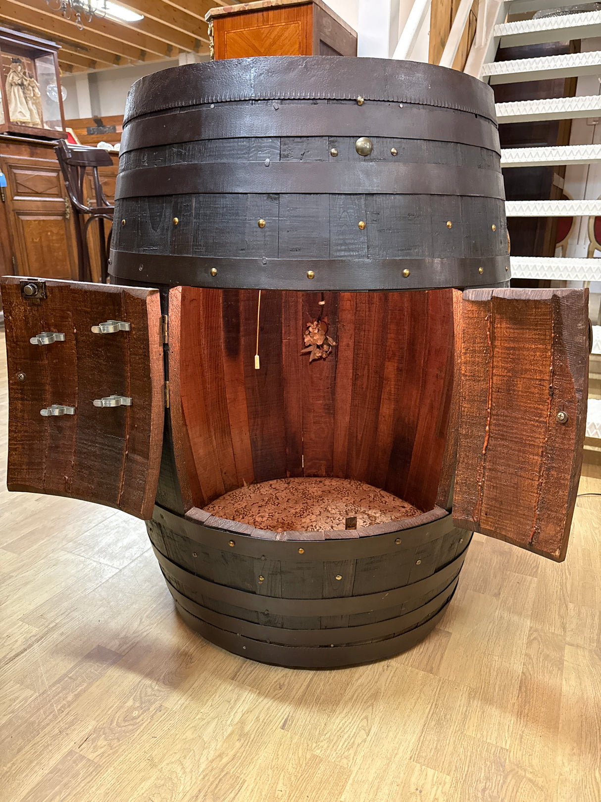 Tynnyri-baarikaappi H.72cm, K.94cm